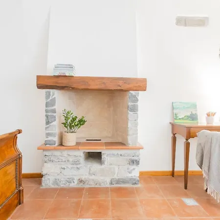 Emily's House - Authentic By Rent Lejlighed Torno