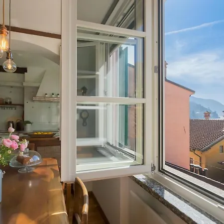 Emily's House - Authentic By Rent Apartman Torno