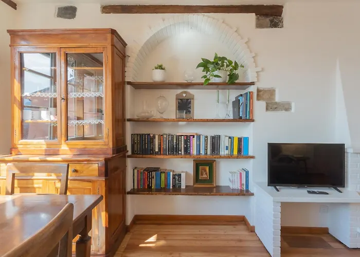 Emily's House - Authentic By Rent Apartament