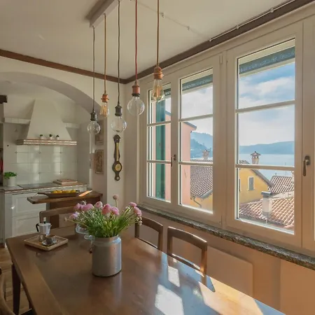 דירה Emily's House - Authentic By Rent *